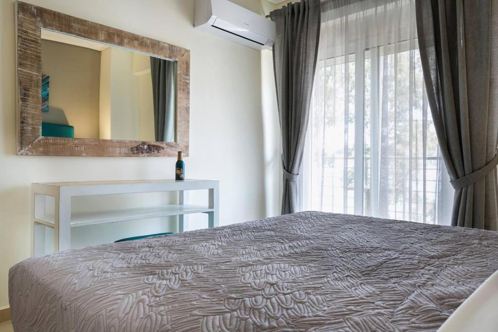 Eucalyptus Suite Sea View Karavomylos Exterior photo